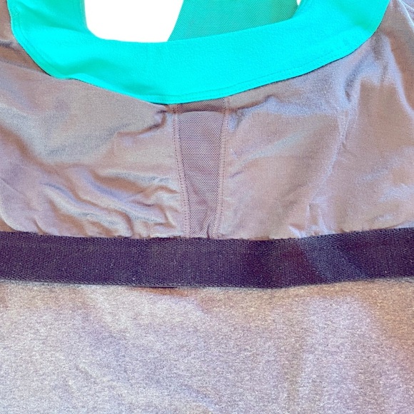 Lululemon Racerback Scoop Neck Tank with COOLMAX tech in Gray and Teal. Size 8. - Picture 7 of 7